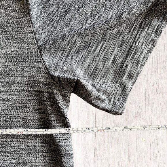 Adidas Axis Tech Basic T-Shirt Heather Grey Mens Size Medium - Picture 3 of 6